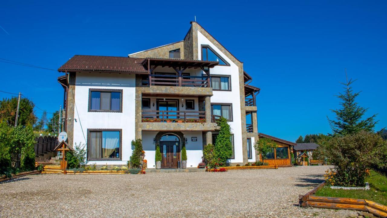 Casa Bradet Guest House Intorsura Buzaului Luaran gambar