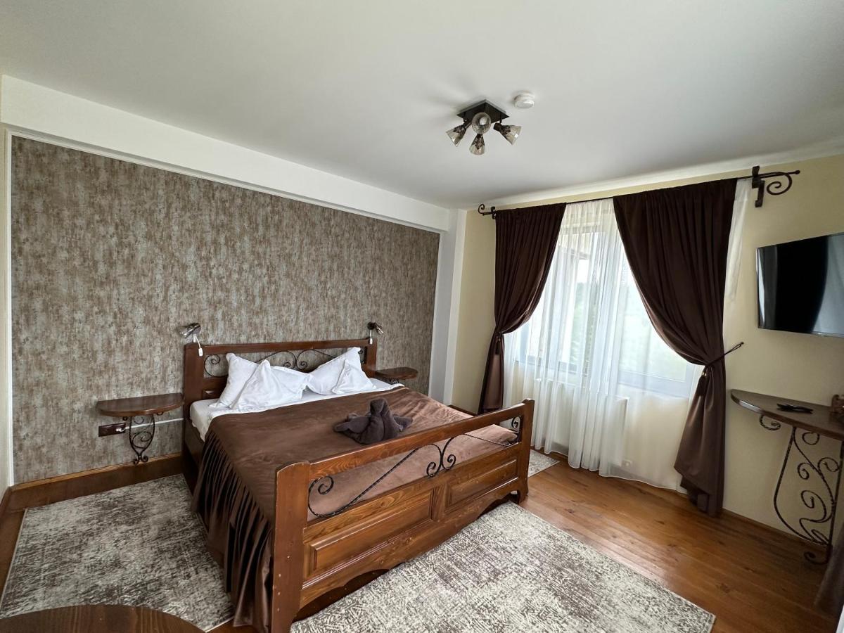 Casa Bradet Guest House Intorsura Buzaului Luaran gambar