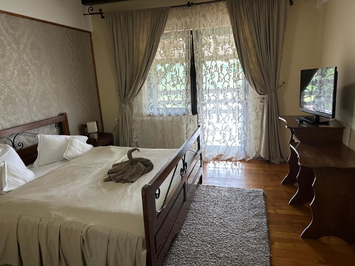 Casa Bradet Guest House Intorsura Buzaului Luaran gambar