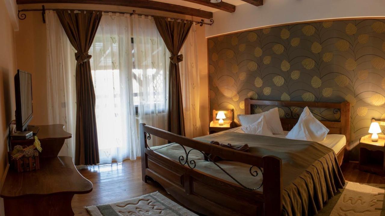 Casa Bradet Guest House Intorsura Buzaului Luaran gambar